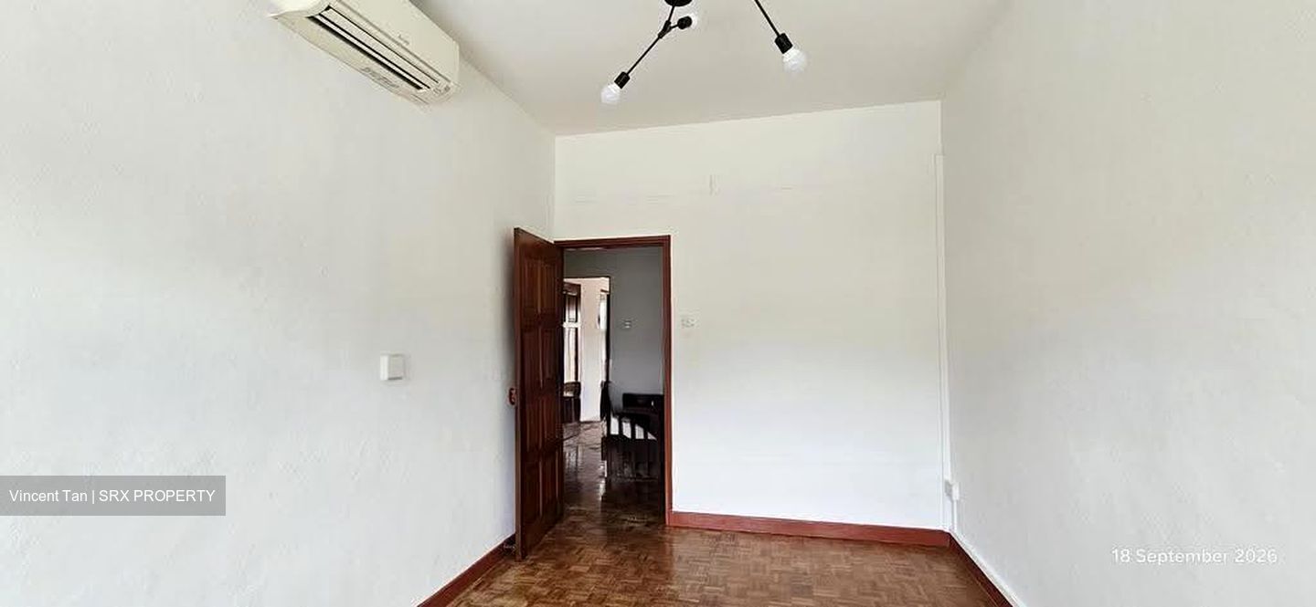 Golden Hill Estate (D19), Terrace #629234881